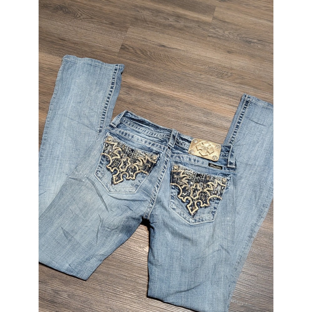 Miss Me Mid Rise Bootcut Jeans Light Wash Embroidered Rhinestone Size 26 JP5022B